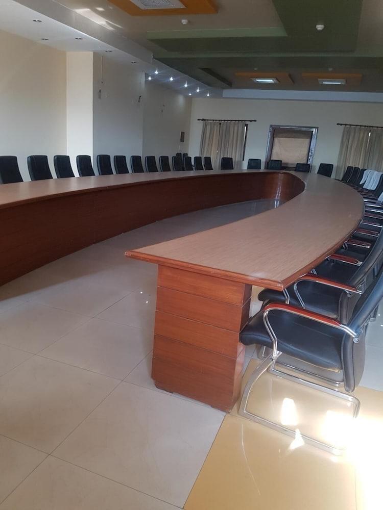 Hotel Park Inn Chandigarh Luaran gambar